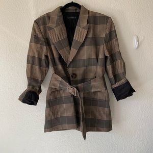Checked blazer with thick belt